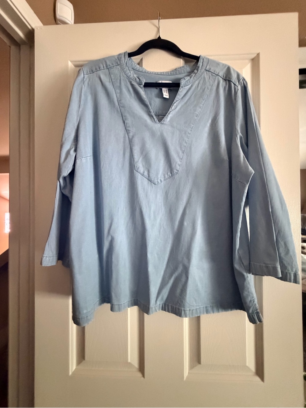 Light Blue Women's V-Neck Tunic Top